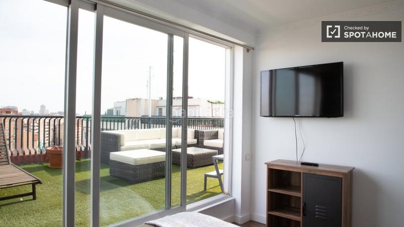 Foto 6df9b0fb-81b8-4d80-97a1-96fac6a70d9f. Alquiler piso apartamento de 1 dormitorio en alquiler en valdezarza, en Madrid