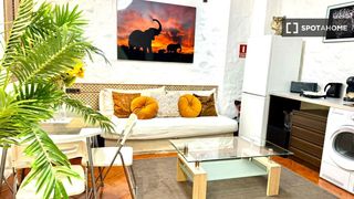 Lloguer Pis a Cortes-Huertas. Estudio en alquiler en sol, madrid