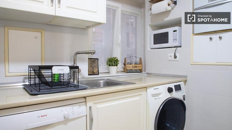 Foto 481dcce6-039b-4377-9a8f-70f7a6b09c2d. Alquiler piso apartamento de 3 dormitorios en alquiler en cuatro caminos, en Madrid