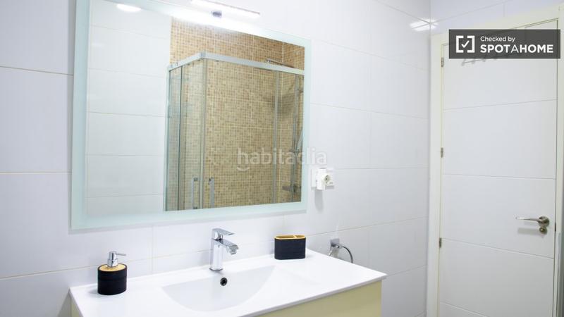 Foto 77a3adeb-ad65-4099-bba2-c3be1a0c4c8a. Alquiler piso apartamento de 3 dormitorios en alquiler en cuatro caminos, en Madrid