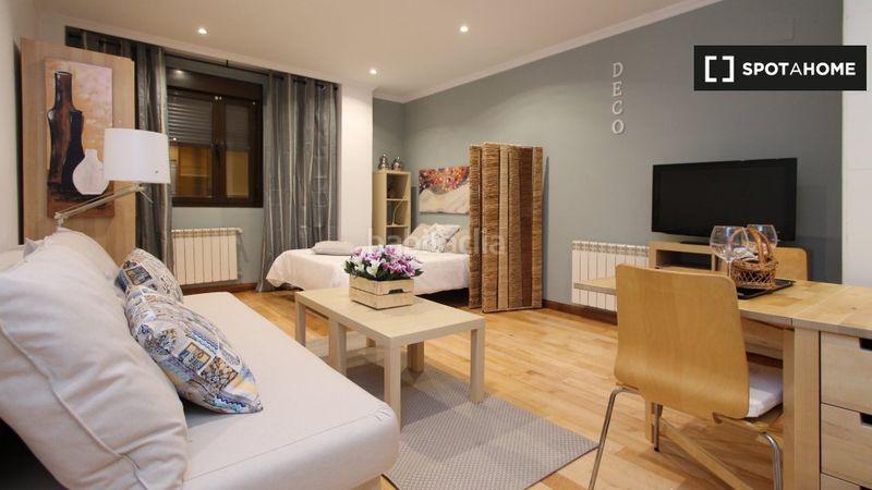 Foto 8f26f3bc-7f19-498a-9786-50a1c343d9b6. Lloguer pis amb calefacció a Adelfas Madrid