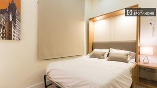 Rent Flat in Universidad-Malasaña. Estudio moderno en alquiler con aire acondicionado en el centro