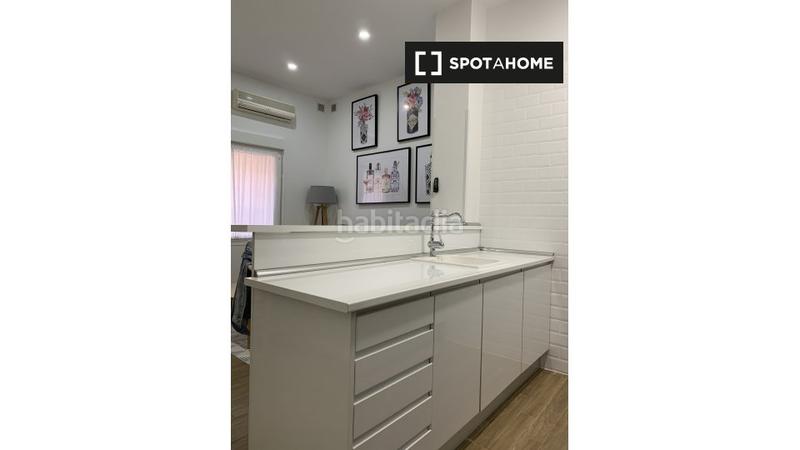 Foto 1bf0bfc2-5b79-4eb7-9c6c-288490935411. Alquiler piso apartamento de 1 dormitorio en alquiler en Vista Alegre, en Madrid