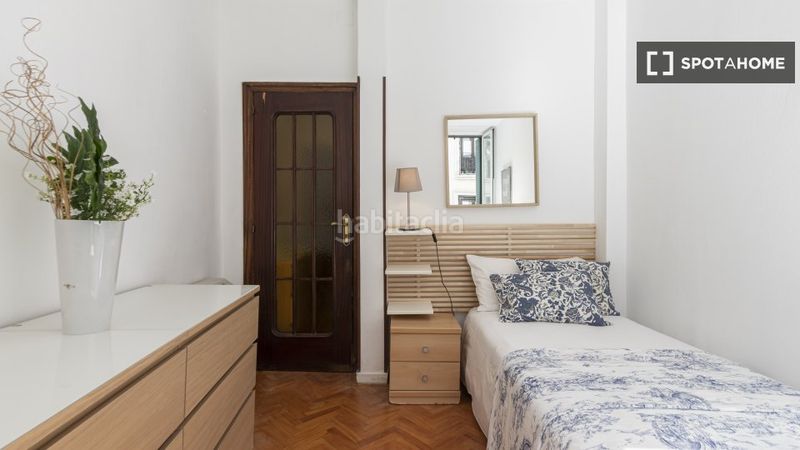 Foto 0c0e933a-db47-4571-ad67-ffdb10225253. Rent flat with heating in Sol Madrid