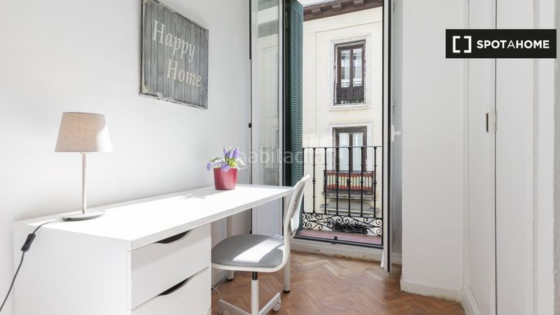 Foto c1c025f7-59be-4208-abe5-ae2ec9ea4605. Rent flat with heating in Sol Madrid