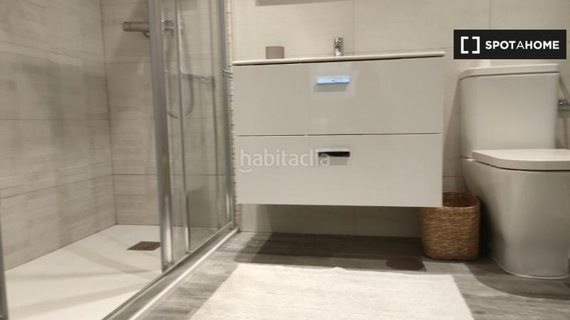 Foto 5b0cb56c-f4a7-48b1-b5f9-aad6c9d45931. Lloguer pis amb calefacció a Hispanoamérica-Bernabéu Madrid