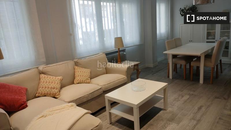 Foto 7f6625f3-05ff-44e8-b3bf-fe9ed55a6a73. Miete etagenwohnung mit heizung in Hispanoamérica-Bernabéu Madrid