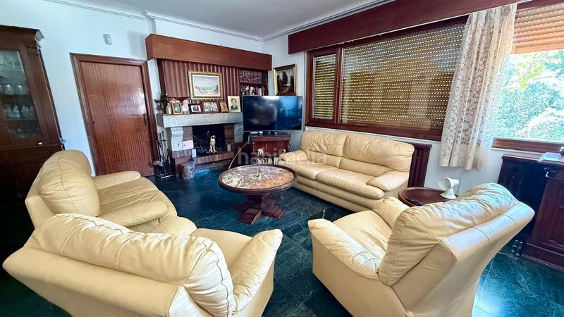 Foto 296bdcae-4da6-4094-ae85-7824e2a45bd1. Xalet amb xemeneia calefacció aparcament piscina a Madrid