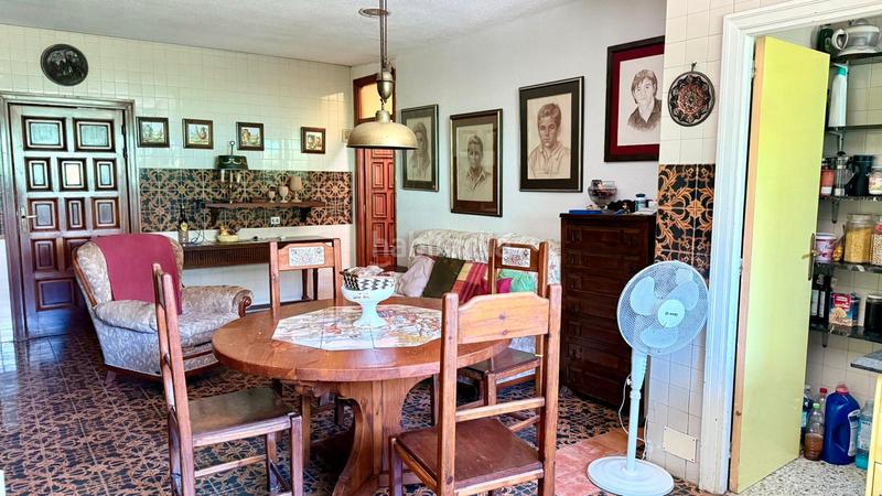 Foto 2f290aec-af8f-43b3-a269-685dfba3cc8f. Xalet amb xemeneia calefacció aparcament piscina a Madrid