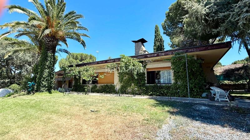 Foto 32c7af58-26b8-48f9-9790-15001dc76c15. Xalet amb xemeneia calefacció aparcament piscina a Madrid