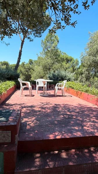 Foto 4bbee6c2-3e49-44d9-b8eb-42c55f24ee02. Xalet amb xemeneia calefacció aparcament piscina a Madrid