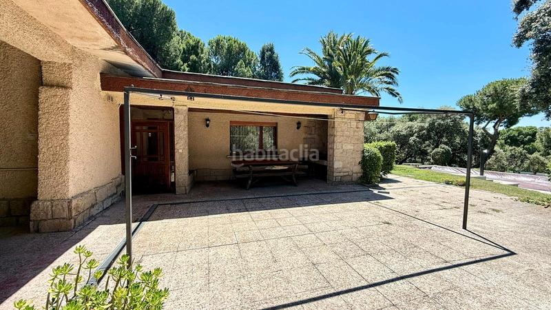 Foto 53964907-71fc-4eb9-82f1-04ea0d30cb51. Xalet amb xemeneia calefacció aparcament piscina a Madrid