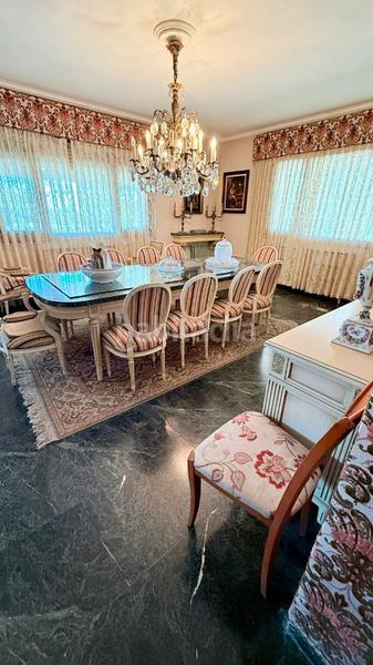 Foto 6b76daa5-95a2-4d2b-b22a-ebc7a515897e. Xalet amb xemeneia calefacció aparcament piscina a Madrid