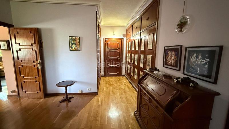 Foto d3e8fc65-25cf-4232-a67e-ddcb8256bbf5. Xalet amb xemeneia calefacció aparcament piscina a Madrid