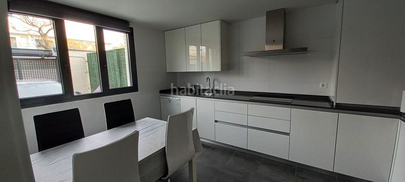 Foto 1a7ad9af-c1e4-4f72-871c-d235fb80e9a8. Casa adossada amb calefacció aparcament piscina a Colmenar Viejo
