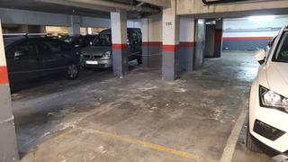Autoparkplatz in Artigues. Parking doble