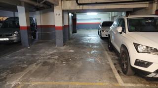 Parking coche en Artigues. Parking doble