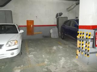 Autoparkplatz  Carrer del general weyler. Plaza de parking de facil acceso y maniobra