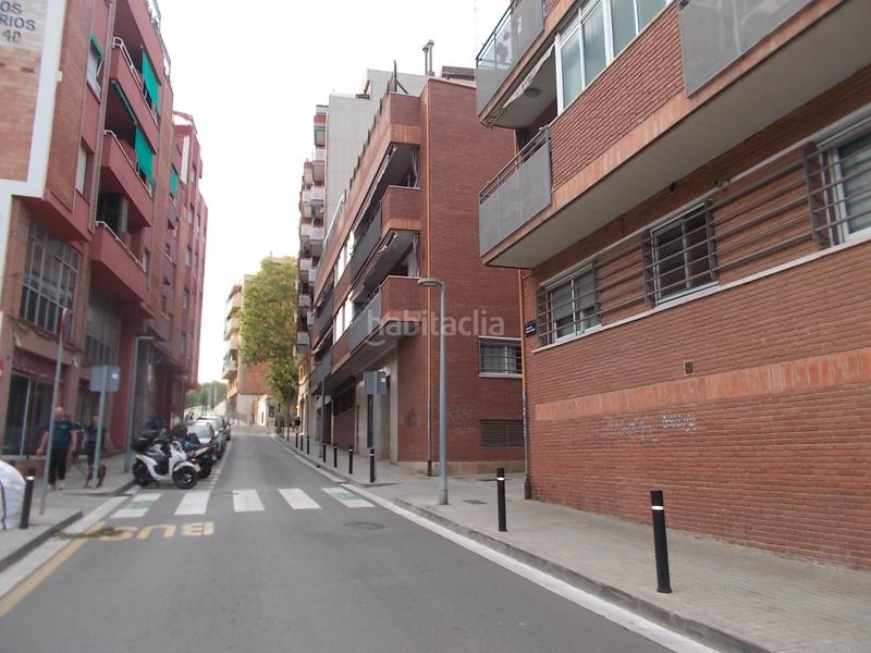 Foto 1155830e-4b3f-47c7-9857-cd92ce43e833. Parking coche plaza de parking de facil acceso y maniobra en Badalona