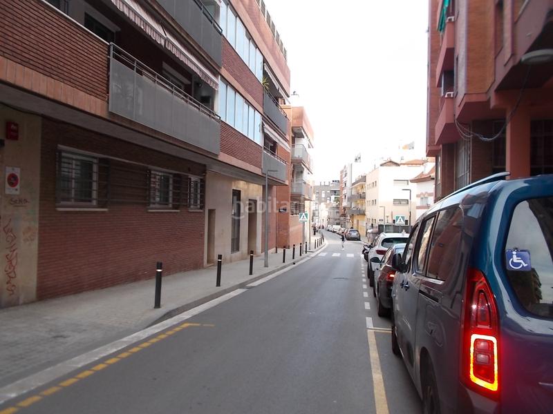Foto 8eb405e5-2dd6-45b9-81a2-381835ca2d56. Parking coche plaza de parking de facil acceso y maniobra en Badalona