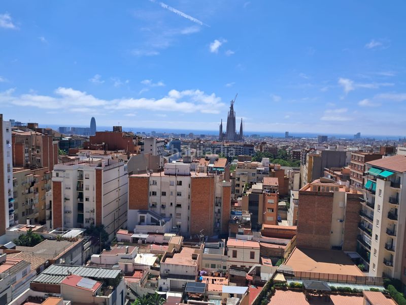 Foto 43240142-336e-4f3c-afae-5bba55dd76de. Àtic amb calefacció a Baix Guinardó Barcelona