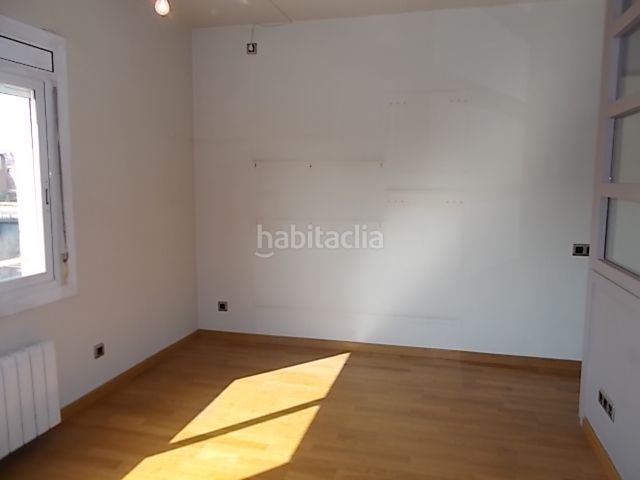 Foto 0afe8f94-f0bd-4ea3-8834-9f57349abac7. Pis amb calefacció a La Salut Badalona
