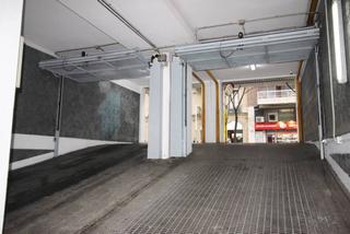 Aparcament cotxe a Sant Antoni. Plaza de parking de 10 m², según catastro, en edificio de nuñez