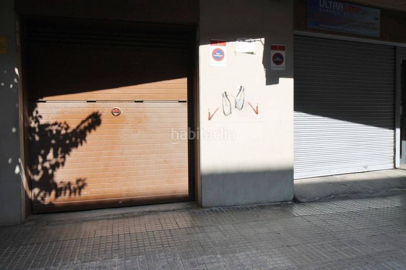 Foto cd9f1fd8-b8a5-4897-9c83-e2e7f95655ba. Aparcament cotxe a Col·legis Nous Mollet del Vallès