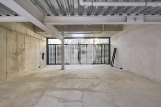 Lloguer Local Comercial a Fort Pienc. Situados en una zona de gran actividad social y comercial en sag