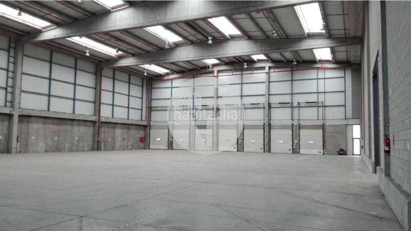 Foto a6e1bde5-3c3f-43ba-9364-eea70032e8a5. Rent industrial building in Zona Franca - Port Barcelona