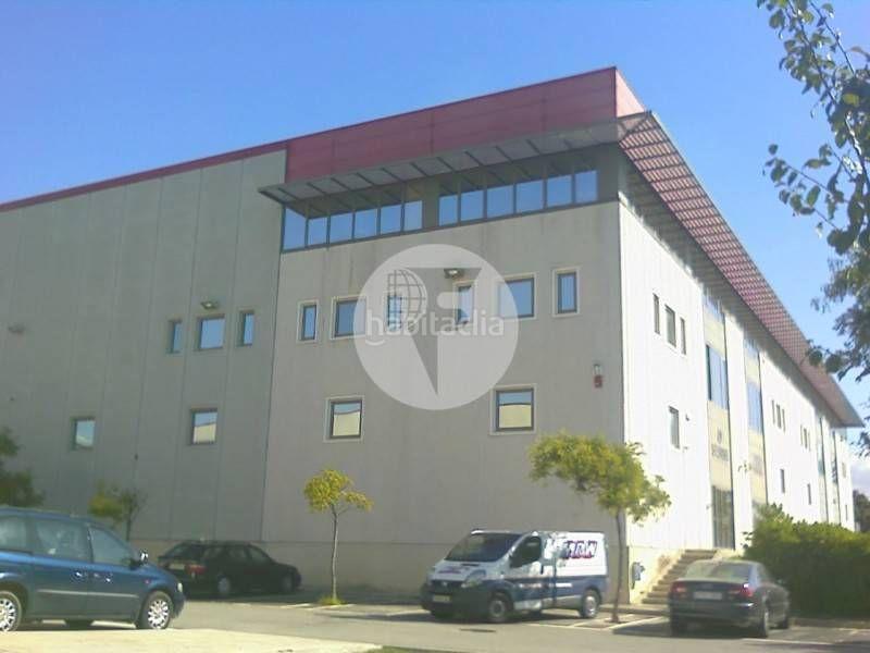 Foto 610383f9-b5c3-4abe-afab-5b679e70d873. Capannone industriale in Zona Industrial Barberà del Vallès