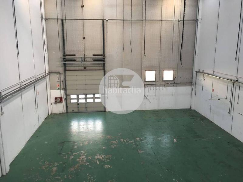 Foto 93bd4c6d-510d-4dd1-9446-455f64aff7b3. Capannone industriale in Zona Industrial Barberà del Vallès