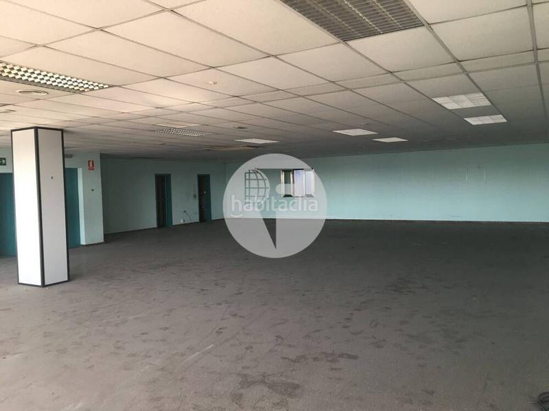 Foto 9afeb0c3-1717-4a1b-8549-afe1921cb470. Capannone industriale in Zona Industrial Barberà del Vallès