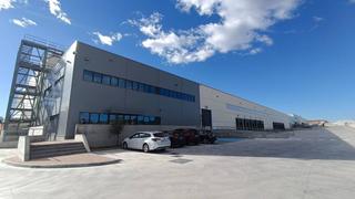 Lloguer Nau industrial a Sol. Nave logística en alquiler situado en el poligono industrial les