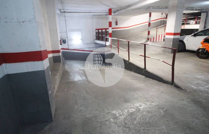 Foto 039753e2-3802-447e-b00b-44f5c12d2b12. Aparcament cotxe a La Sagrera Barcelona