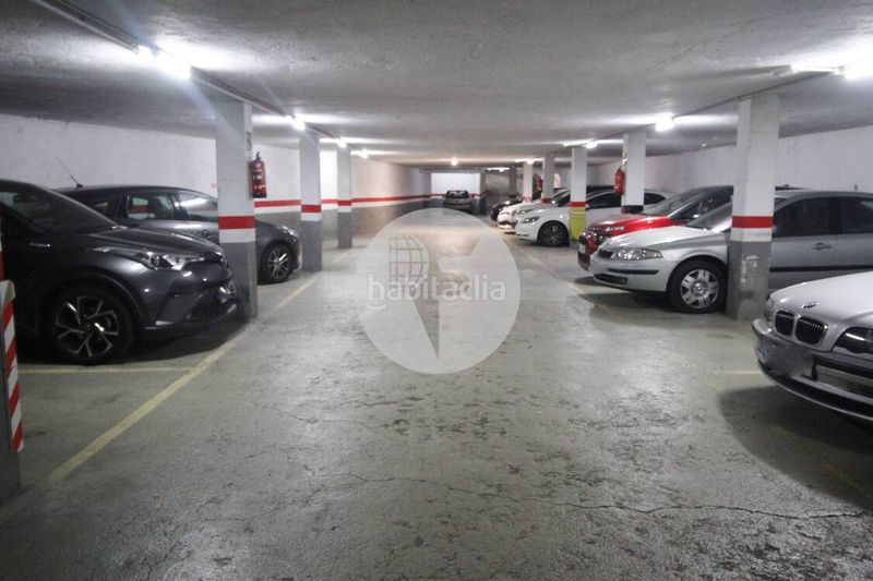 Foto c9b91801-c6b9-4988-8218-7355ee200004. Aparcament cotxe a La Sagrera Barcelona