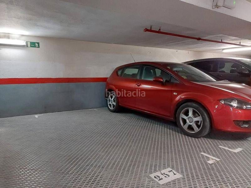 Foto 34cd3930-588d-45fd-96e5-961a84ab7354. Aparcament cotxe a Sant Antoni Barcelona