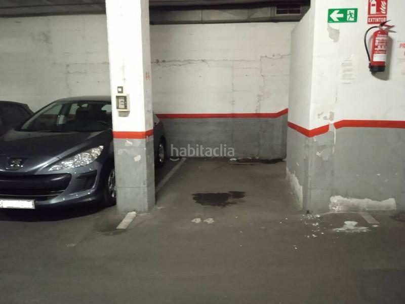 Foto 3bf6632c-22e1-42e8-8a75-030d4f387988. Autoparkplatz in Montesa Esplugues de Llobregat