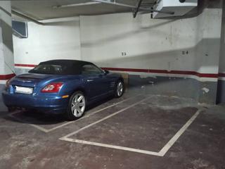 Parking coche en Dreta de lEixample. Plaza de aparcamiento en calle aragn de barcelona, al lado de a