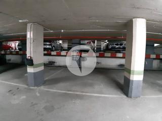 Aparcament cotxe a Barri de les Corts. Plaza de parking grande para coche y motos en venta en travesser