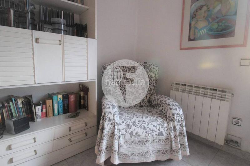 Foto 676baf06-57fa-40fe-b8f7-e0f502d433c1. Casa adossada amb calefacció aparcament a Sant Celoni