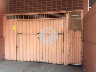 Lloguer Aparcament cotxe a Centre. Plaza de parking en alquiler