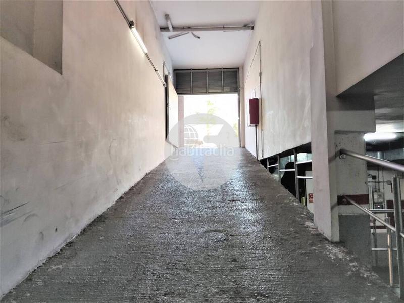 Foto 6b3c0f89-c186-472d-a583-1c4247e9e68a. Autoparkplatz in Estació de França Mollet del Vallès