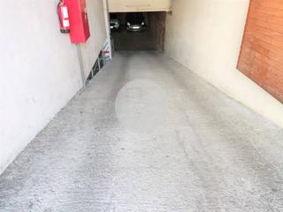 Aparcament cotxe a Estació de França. Plaza de aparcamiento en venta en mollet del vallès. parking en