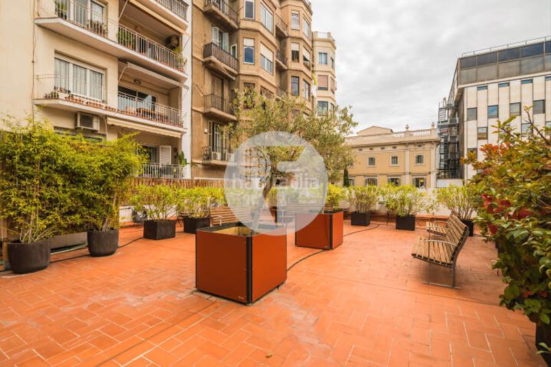 Foto 38b44330-371c-4930-a1f9-a3f4e9bf88e7. Rent business premise in Dreta de l´Eixample Barcelona