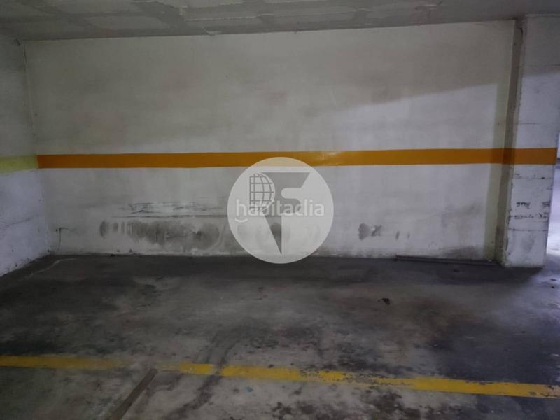Foto b6552fa4-8d5d-41bc-8a08-ffb6232d8789. Parking coche plaza de aparcamiento en venta en el pasaje andalucia de les franqueses del valles. en Franqueses del Vallès (Les)