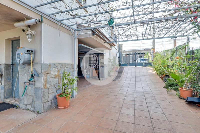 Foto 2148b78a-458a-4c13-b662-673fe4174398. Haus mit heizung parking pool in Can Palet de Vista Alegre Terrassa