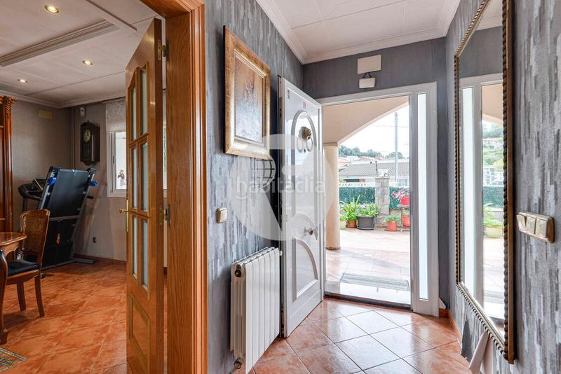 Foto 2d344112-852e-4b35-9755-32110f1c752e. Haus mit heizung parking pool in Can Palet de Vista Alegre Terrassa