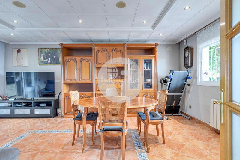 Foto 7c35b60d-244f-4f27-993f-47b7770ca2cd. Haus mit heizung parking pool in Can Palet de Vista Alegre Terrassa