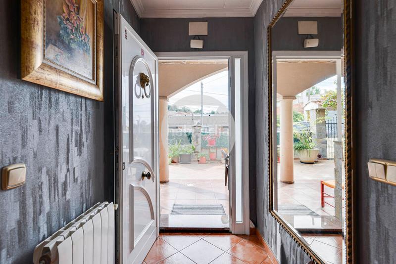 Foto cab53449-8584-4e30-8500-6328f6a4f1c0. Haus mit heizung parking pool in Can Palet de Vista Alegre Terrassa